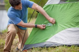 Как заклеить швы палатки